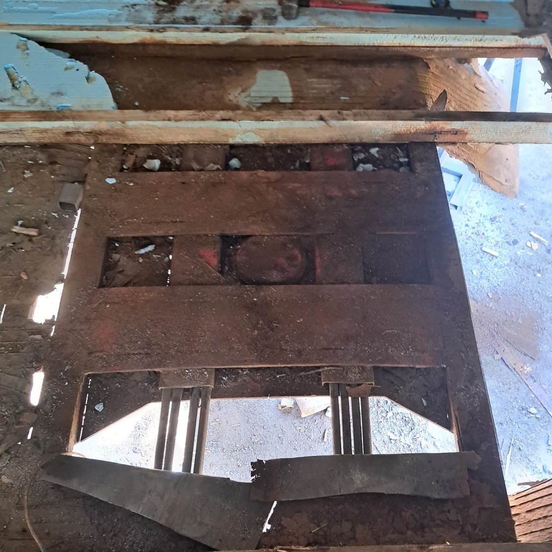 замена опорной плиты полуприцепа